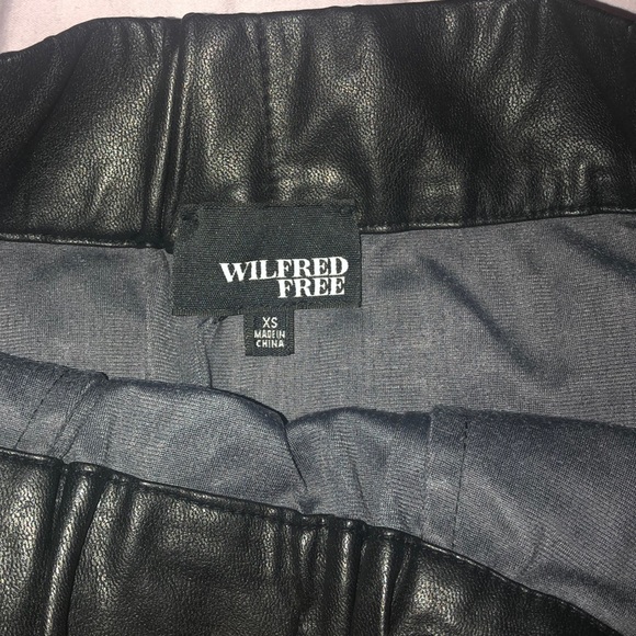 Aritzia Wilfred Free faux leather skirt - Picture 3 of 4